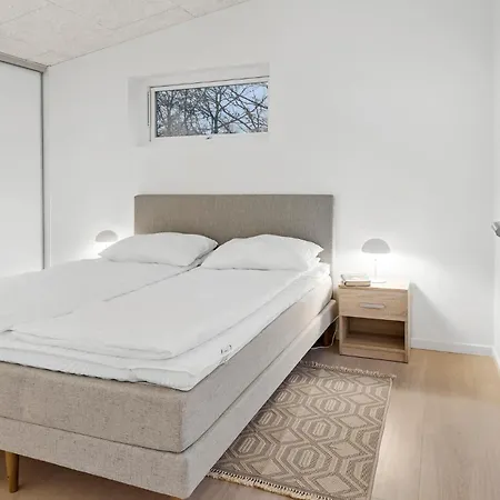 2 Bedroom Pet Friendly In Holiday home Vemb