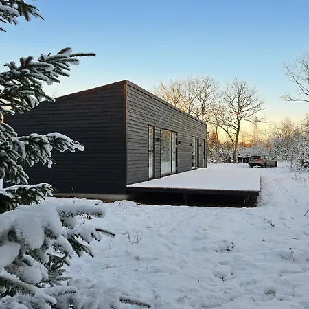 Holiday home 2 Bedroom Pet Friendly In *