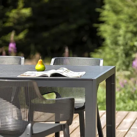 2 Bedroom Pet Friendly In