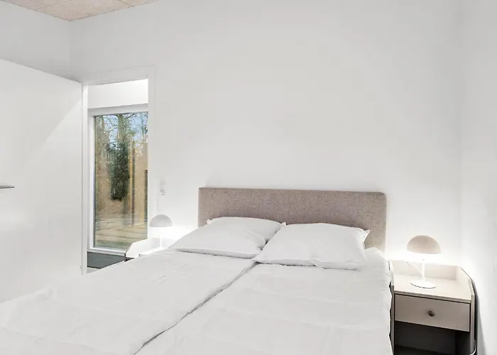 2 Bedroom Pet Friendly In