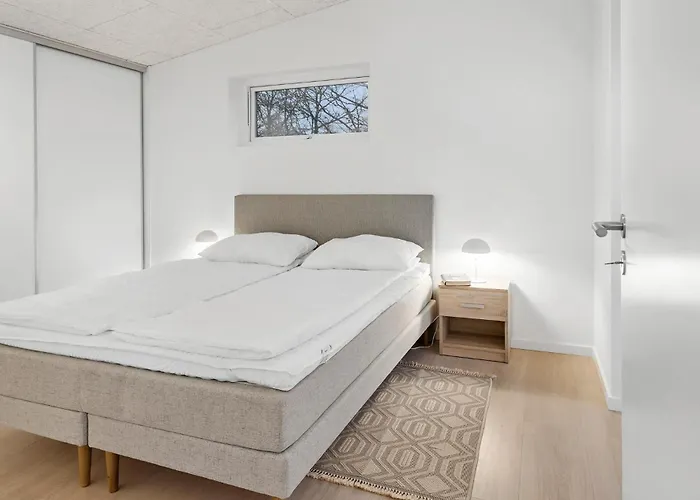 2 Bedroom Pet Friendly In بيت للعطل Vemb