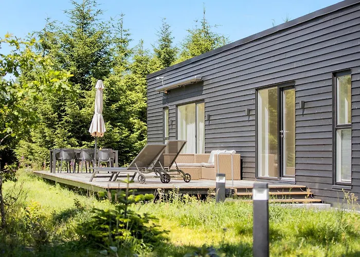 2 Bedroom Pet Friendly In *